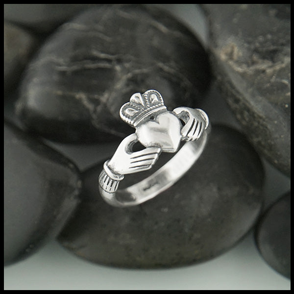 Heritage Claddagh ring in sterling silver