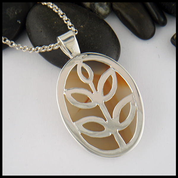 Agate Leaf Pendant in Silver