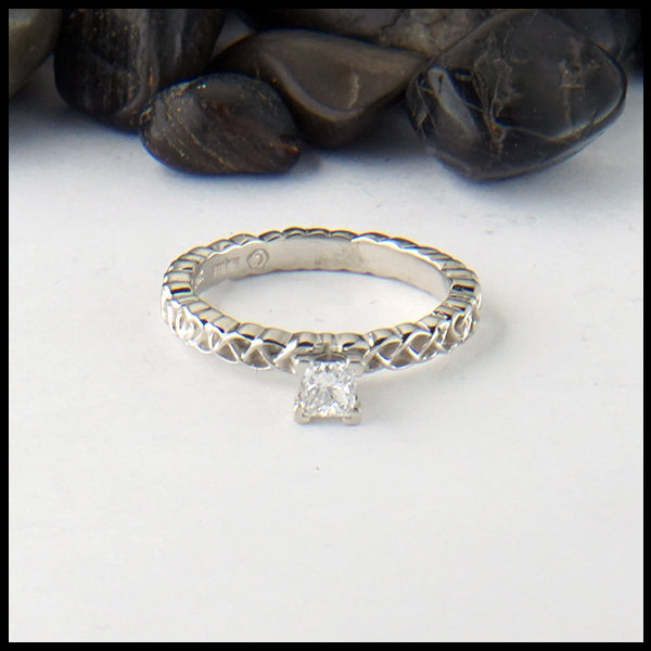 Heart Knot ring in 14KW with Reclaimed Diamond