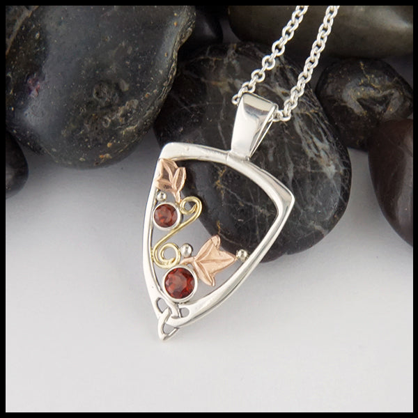Garnet Ivy Pendant in silver and gold