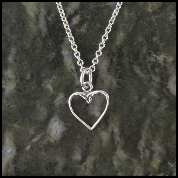 Dainty Celtic heart necklace in Sterling Silver