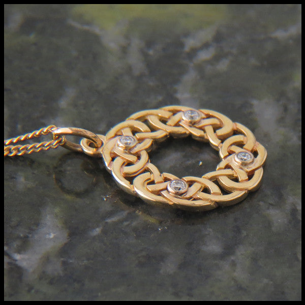 Josephine's Knot, Lover's Knot, pendant in 14K Gold with Diamonds