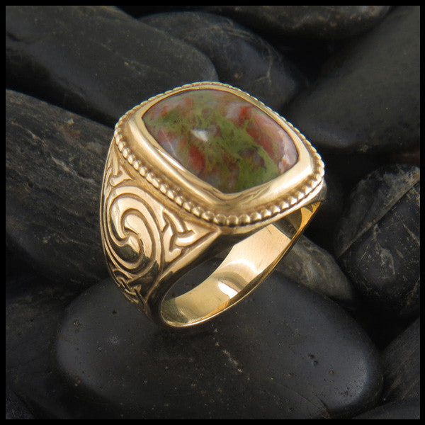 Large Men's Celtic Ring with Bloodstone in 14K Gold