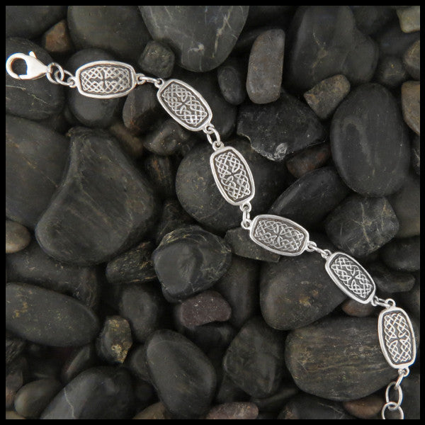 Celtic Knot link bracelet in Sterling Silver