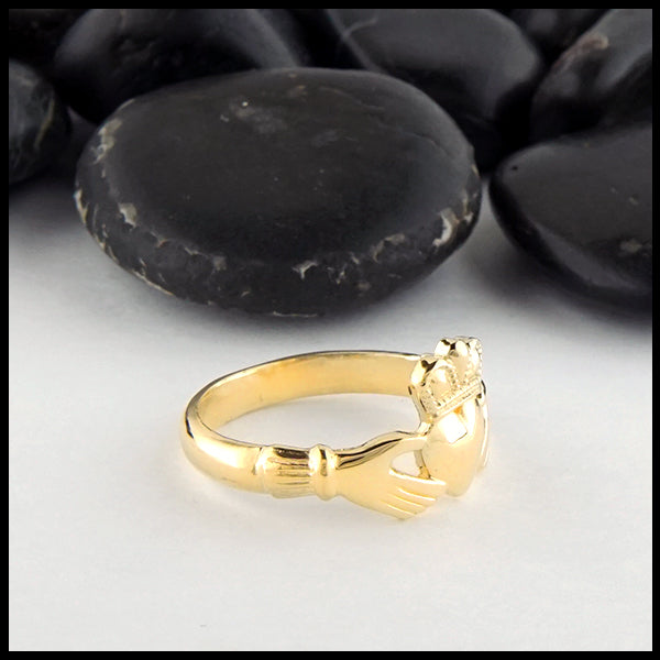 Heritage Claddagh ring in 14K Yellow Gold