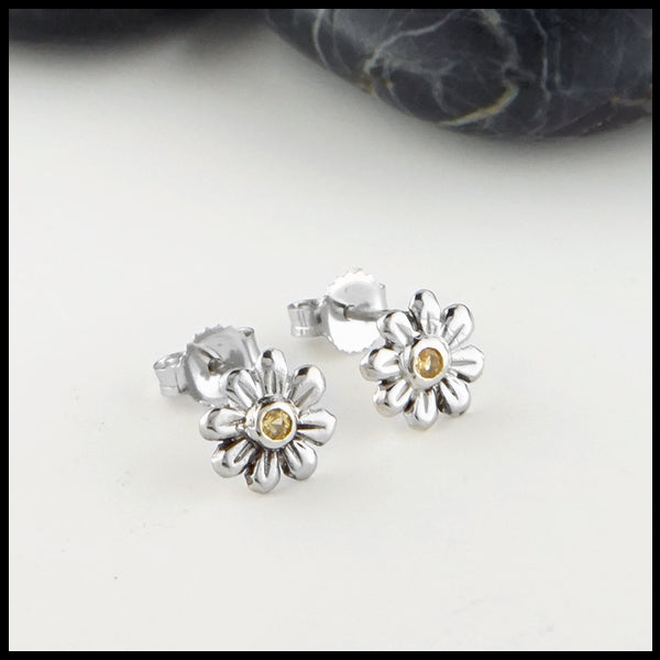 Daisy Flower Post Earrings