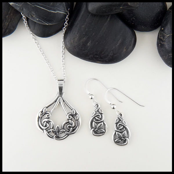 Nouveau Fleur Pendant and Earring set in silver